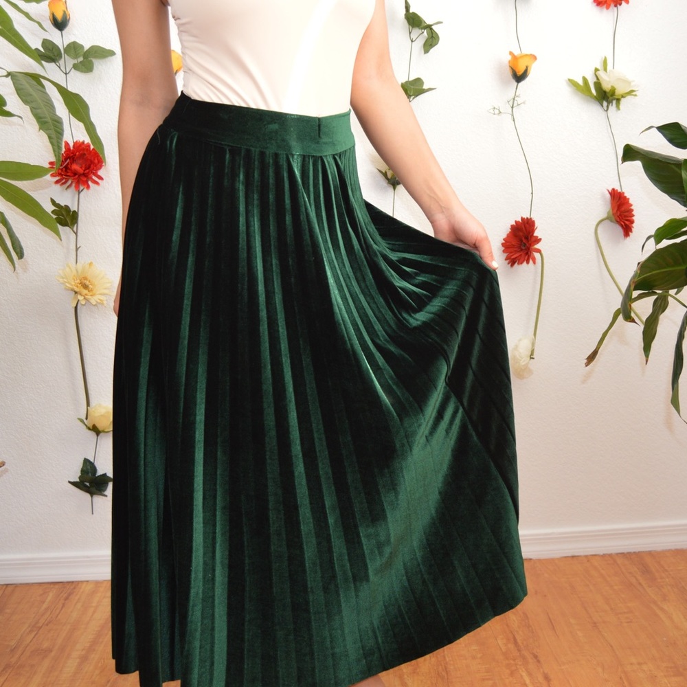 Velvet Pleated Skirt